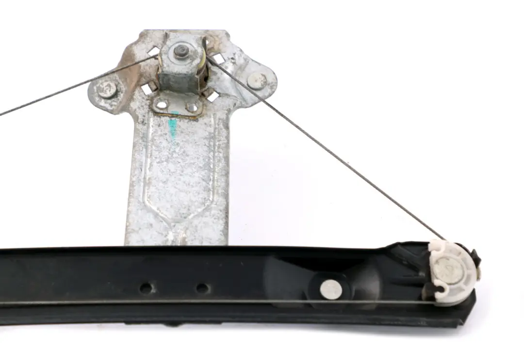 BMW E87 Elevalunas Regulador Manual Trasero Derecho - SKU 7067800 - Número de pieza 7067800