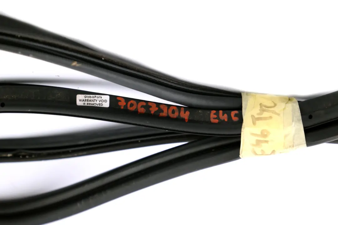 Trunk Boot Lid Rubber Seal Gasket to BMW 3 Series Compact E46 Convertible with Part number 7067904 BMW 3 Series Compact E46 Convertible Trunk Boot Lid Rubber Seal Gasket - SKU 7067904 - Part number 7067904