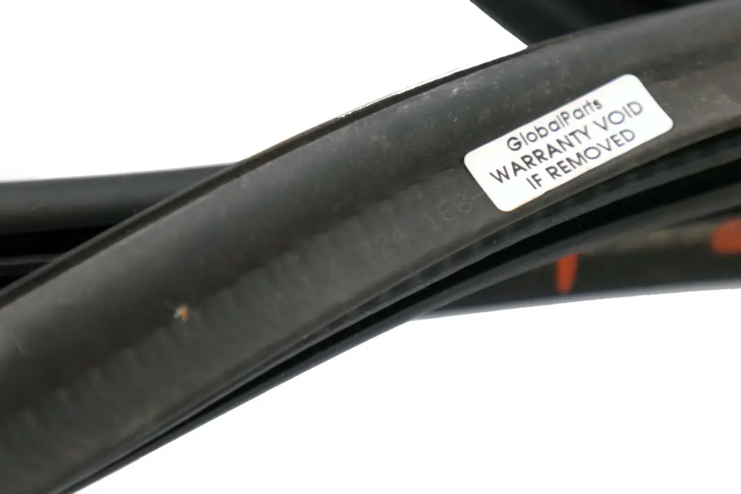 Trunk Boot Lid Rubber Seal Gasket to BMW 3 Series Compact E46 Convertible with Part number 7067904 BMW 3 Series Compact E46 Convertible Trunk Boot Lid Rubber Seal Gasket - SKU 7067904 - Part number 7067904