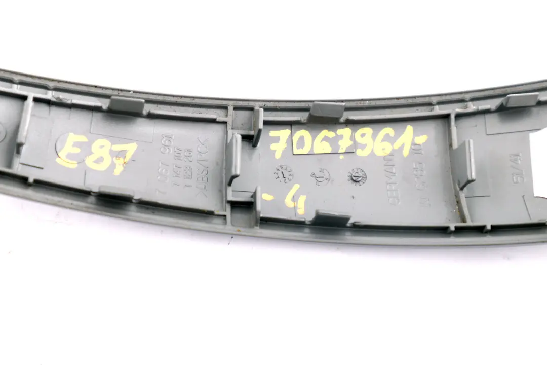 Trim Inner Door Handle Silver Titan 90 Left N/S to BMW 1 Series 4 E87 with Part number 7067961 BMW 1 Series 4 E87 Trim Inner Door Handle Silver Titan 90 Left N/S - SKU 7067961-4 - Part number 7067961