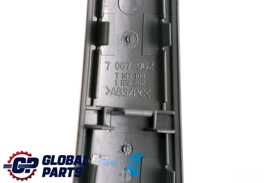 Couverture Poignee Interieure de Porte Droite Titan Mat pour BMW 1 2 E87 à propos du numéro de pièce 7067962 BMW 1 2 E87 Couverture Poignee Interieure de Porte Droite Titan Mat - SKU 7067962-2 - Numéro de pièce 7067962