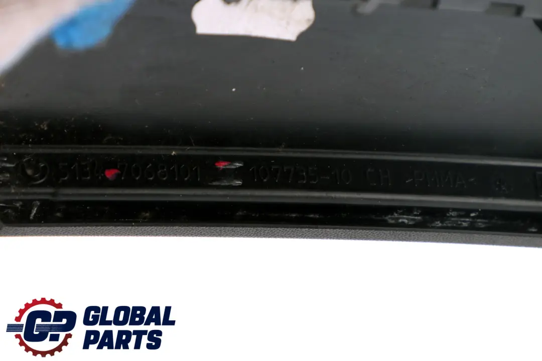 BMW E87 Cache Colonne B Porte Arrière Gauche Noir Bande D'Habillage - SKU 7068101 - Numéro de pièce 7068101