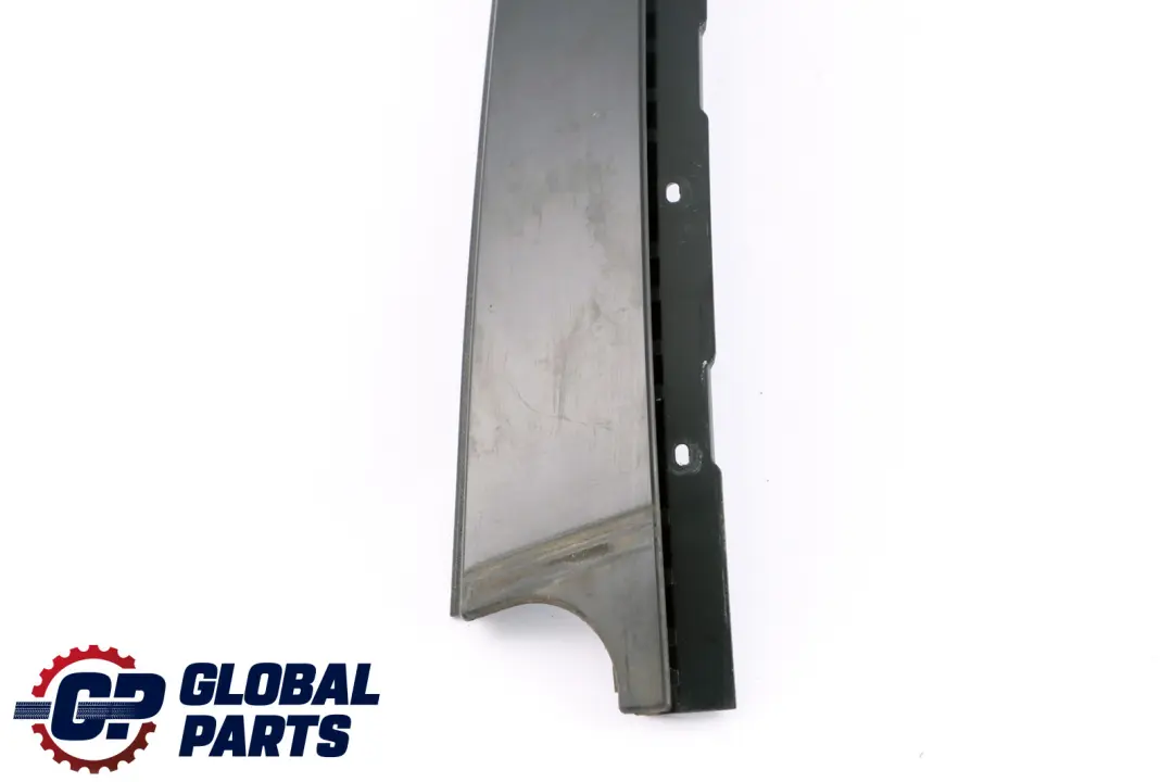 Copertura Colonna B Porta Posteriore Sinistra Nero Striscia Pilastro per BMW E87 con numero di parte 7068101 BMW E87 Copertura Colonna B Porta Posteriore Sinistra Nero Striscia Pilastro - SKU 7068101 - Numero di parte 7068101