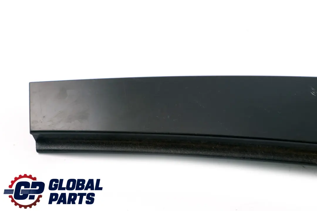 BMW E87 Cache Colonne B Porte Arrière Gauche Noir Bande D'Habillage - SKU 7068101 - Numéro de pièce 7068101