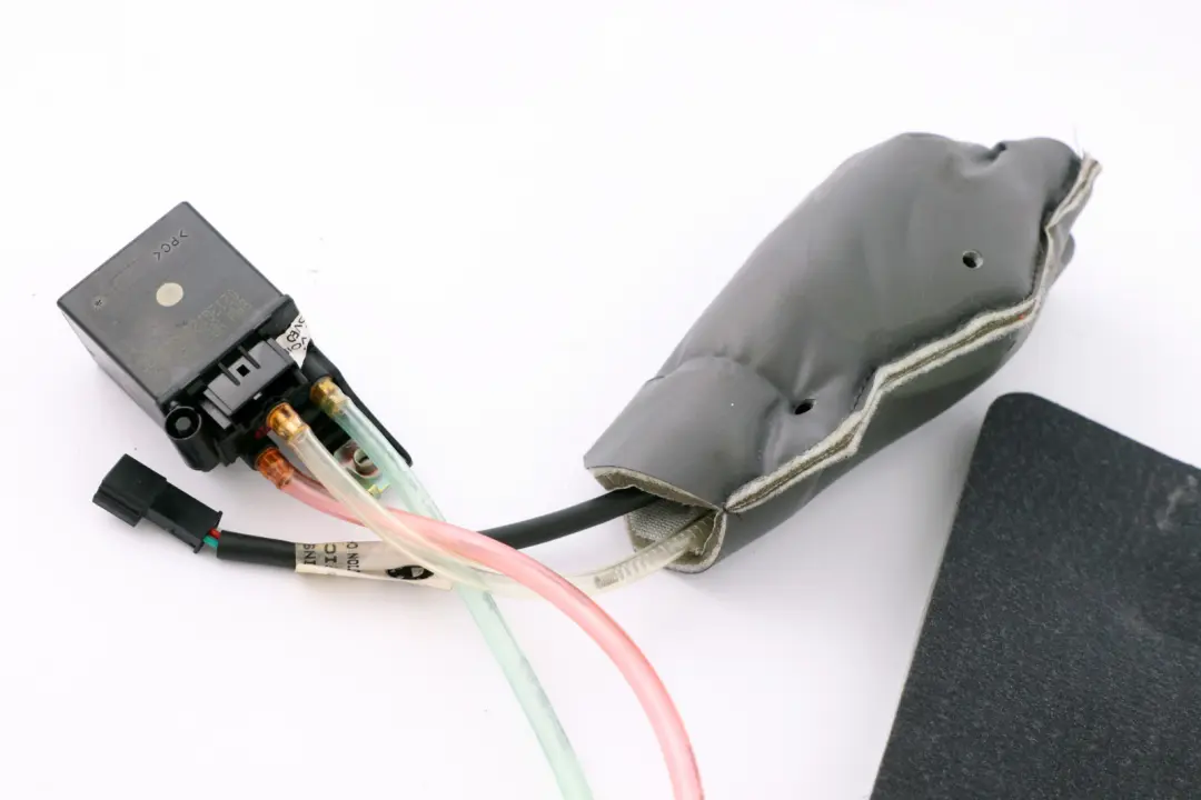 Vordersitzstützpumpe Links Rechts Lordosepolster für BMW E60 E61 E65 mit Teilenummer 7068156 BMW E60 E61 E65 Vordersitzstützpumpe Links Rechts Lordosepolster - SKU 7068156 - Teilenummer 7068156