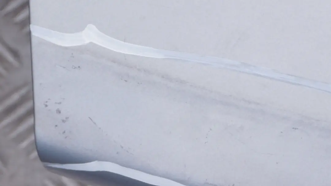 Klapa tylna bagażnika silbergrau A08 do BMW E46 o numerze 7117996 BMW E46 Klapa tylna bagażnika silbergrau A08 - SKU 7117996-SBG - Numer Części 7117996