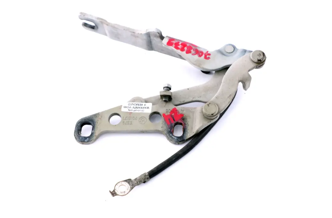 Front Letf N/S Engine Bonnet Hinge Titan Silver 7016171 to BMW Z4 Series E85 E86 with Part number 7068279 BMW Z4 Series E85 E86 Front Letf N/S Engine Bonnet Hinge Titan Silver 7016171 - SKU 7068279-TS - Part number 7068279