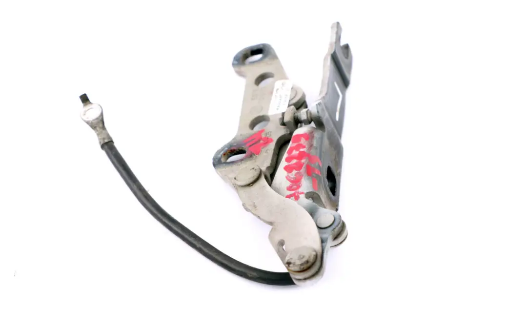 Charniere de capot moteur avant gauche Titan Silver 7016171 pour BMW Z4 E85 E86 à propos du numéro de pièce 7068279 BMW Z4 E85 E86 Charniere de capot moteur avant gauche Titan Silver 7016171 - SKU 7068279-TS - Numéro de pièce 7068279