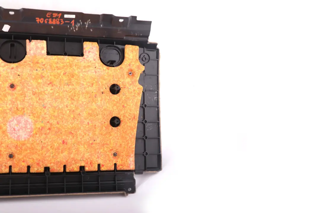 Panneau de garniture de coffre avant arriere Beige 7068883 pour BMW E91 E91N à propos du numéro de pièce 9128906 BMW E91 E91N Panneau de garniture de coffre avant arriere Beige 7068883 - SKU 7068883-1 - Numéro de pièce 9128906