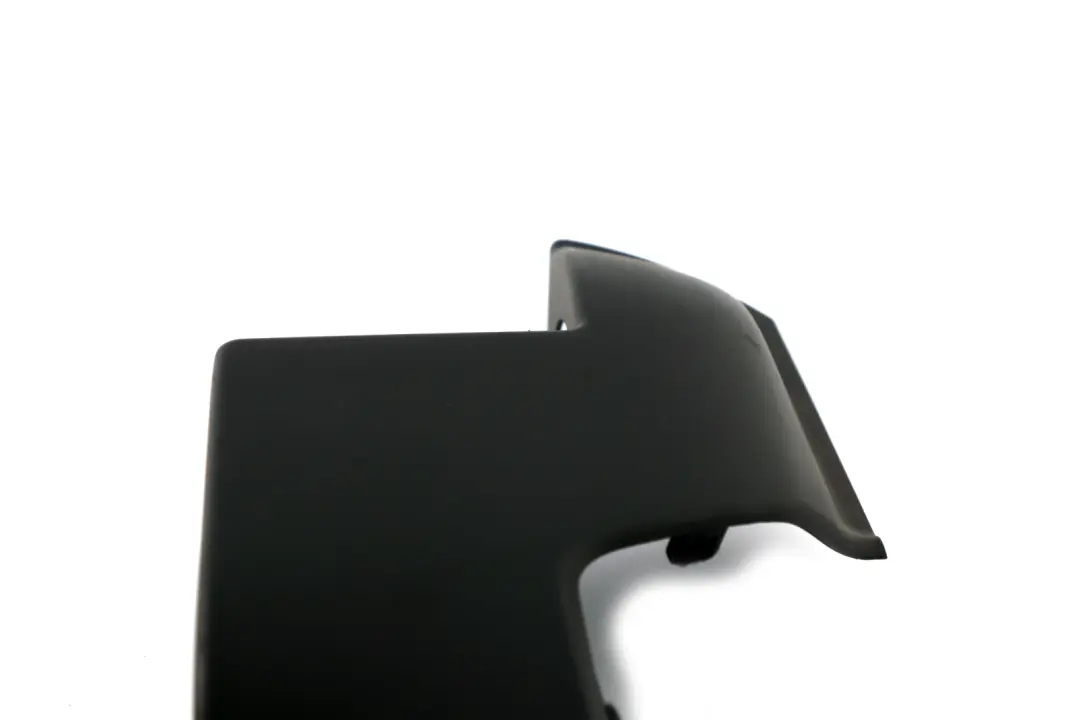 Copertura Cintura Posteriore Sinistro Nero per BMW E91 E91N con numero di parte 51477068911 BMW E91 E91N Copertura Cintura Posteriore Sinistro Nero - SKU 7068911 - Numero di parte 51477068911