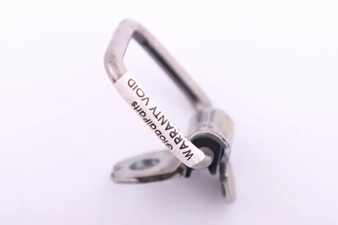 Mocowanie uchwyt bagażnika do BMW E60 E63 MINI R55 o numerze 7068930 BMW E60 E63 MINI R55 Mocowanie uchwyt bagażnika - SKU 7068930 - Numer Części 7068930