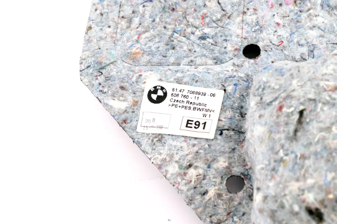 wygłuszenie nadkola bagażnik lewy tył do BMW E91 o numerze 7068939 BMW E91 wygłuszenie nadkola bagażnik lewy tył - SKU 7068939 - Numer Części 7068939