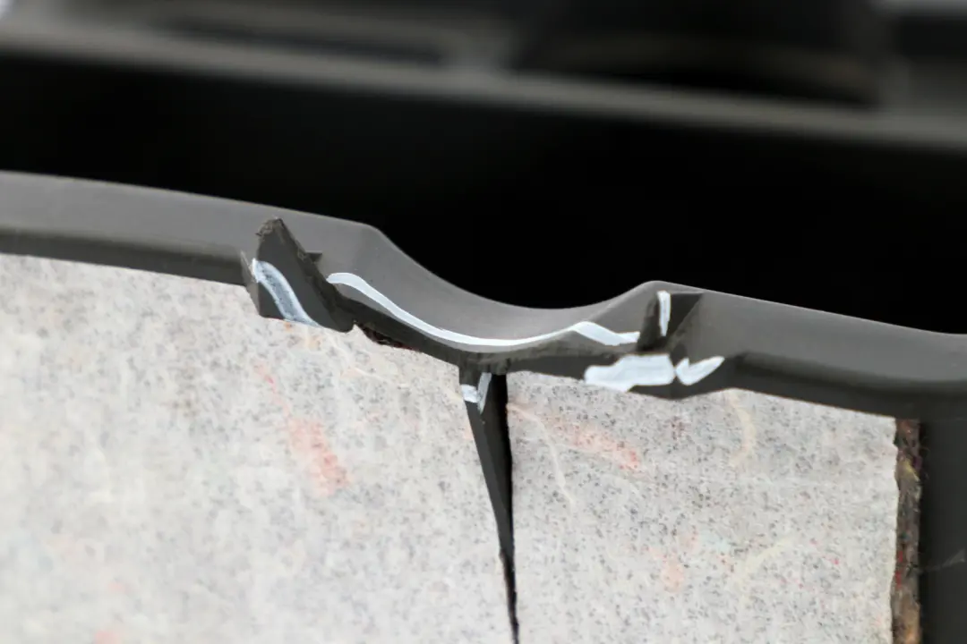 bdeckung Batterie Deckel Verkleidung Batterieabdeckung für BMW E61 Touring mit Teilenummer 7068949 BMW E61 Touring bdeckung Batterie Deckel Verkleidung Batterieabdeckung - SKU 7068949 - Teilenummer 7068949