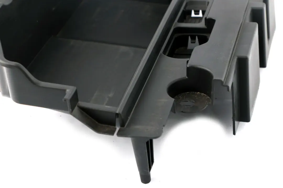 BMW E61 E61N LCI Touring Vassoio Batteria Coperchio Trim Boot - SKU 7068949 - Numero di parte 7068949