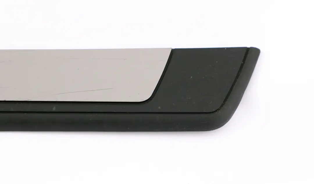 Strip Entrance Interior Right O/S to BMW Z4 Series E85 E86 E89 Cover with Part number 7069122 BMW Z4 Series E85 E86 E89 Cover Strip Entrance Interior Right O/S - SKU 7069122 - Part number 7069122