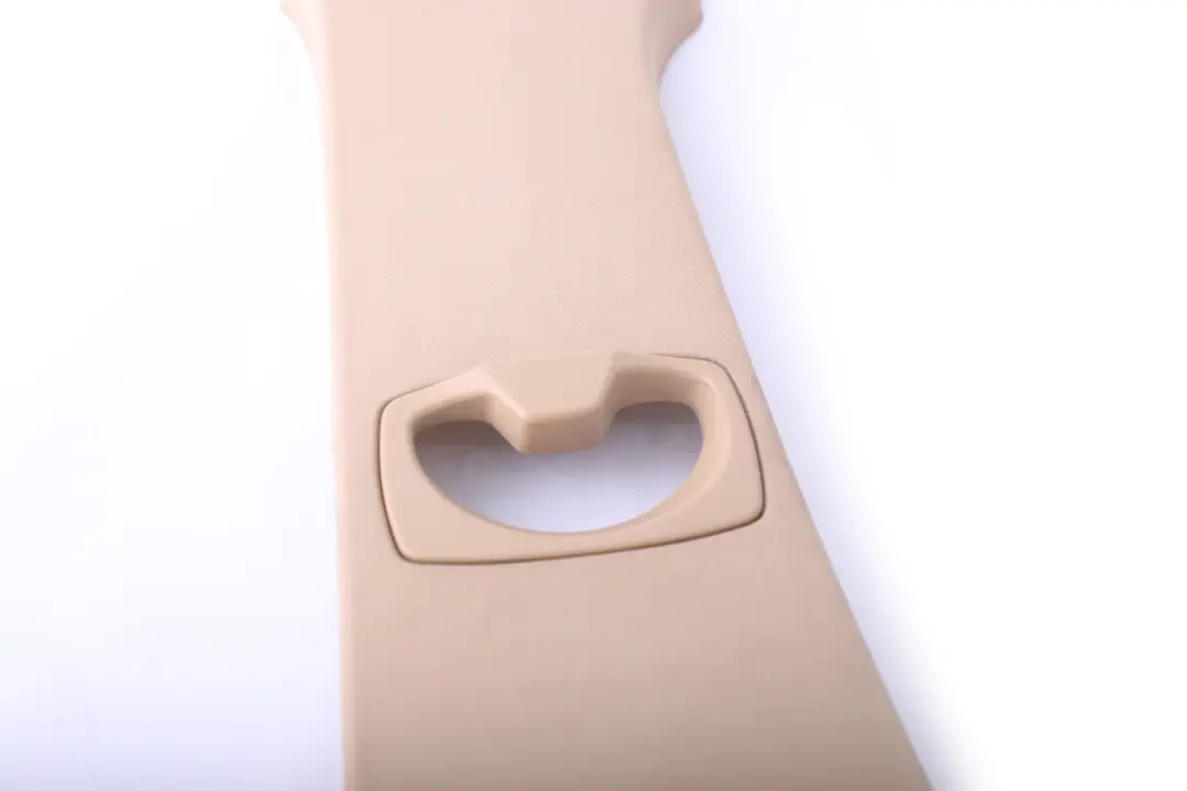 Top Right B-column Trim Cover Panel Beige O/S für BMW 5 Series E60 E61 mit Teilenummer 7069435 BMW 5 Series E60 E61 Top Right B-column Trim Cover Panel Beige O/S - SKU 7069435 - Teilenummer 7069435
