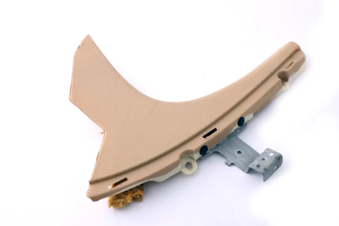 Pannello Rivestimento Della Colonna C Posteriore Destra 7027092 per BMW E60 E60 LCI con numero di parte 7069482 BMW E60 E60 LCI Pannello Rivestimento Della Colonna C Posteriore Destra 7027092 - SKU 7069482 - Numero di parte 7069482