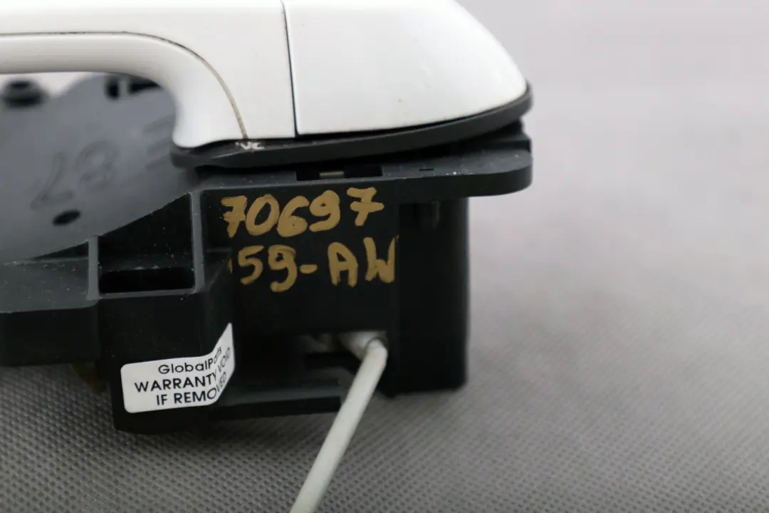 Complete Grab Handle Rear Right O/S Alpinweiss Alpine White to BMW 1 Series E87 with Part number 7069759 BMW 1 Series E87 Complete Grab Handle Rear Right O/S Alpinweiss Alpine White - SKU 7069759-AW - Part number 7069759