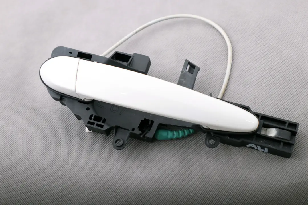 BMW E87 Maniglia completa posteriore destra Alpinweiss Alpine White - SKU 7069759-AW - Numero di parte 7069759