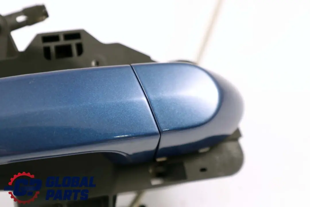 Griff Tür Türgriff Hinten Rechts O/S Le Mans Blau Metallic 381 für BMW 1 er 1 E87 mit Teilenummer 7069759 BMW 1 er 1 E87 Griff Tür Türgriff Hinten Rechts O/S Le Mans Blau Metallic 381 - SKU 7069759-LMB - Teilenummer 7069759