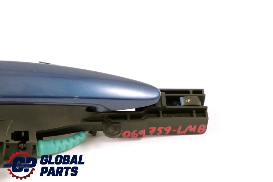 Maniglia Completa Porta Posteriore Destra Le Mans Blau Blue 381 per BMW E87 con numero di parte 7069759 BMW E87 Maniglia Completa Porta Posteriore Destra Le Mans Blau Blue 381 - SKU 7069759-LMB - Numero di parte 7069759