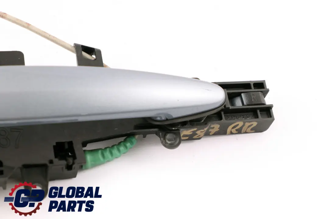 BMW E87 completa trasera derecha O / Grab manija De La puerta Quarzblau Azul A18 - SKU 7069759-QB1 - Número de pieza 7069759