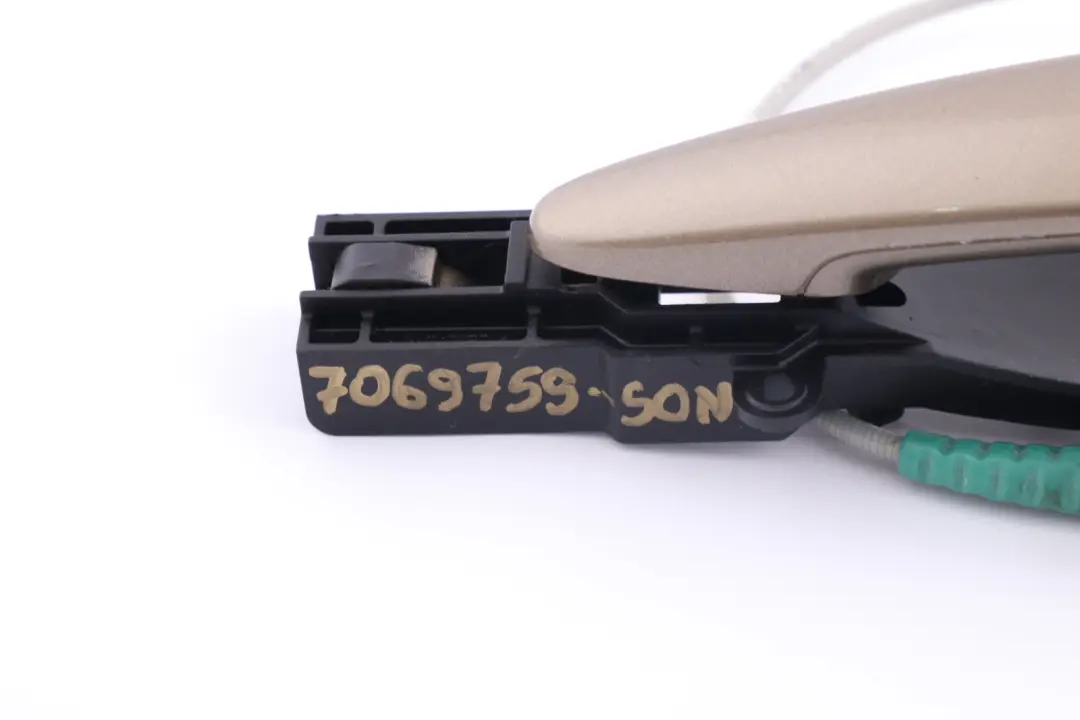 Complete Rear Left Grab Handle N/S Sonora Gold Metallic to BMW 1 Series E87 with Part number 7069759 BMW 1 Series E87 Complete Rear Left Grab Handle N/S Sonora Gold Metallic - SKU 7069759-SON - Part number 7069759