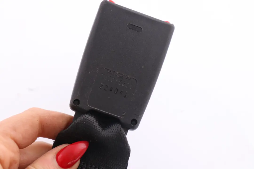 Nastro di Ritorno Centro Posteriore Destra 7211 per BMW X5 E53 con numero di parte 7070186 BMW X5 E53 Nastro di Ritorno Centro Posteriore Destra 7211 - SKU 7070186 - Numero di parte 7070186