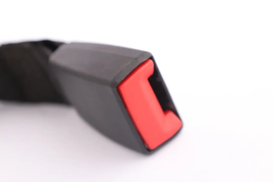 Asiento Trasero Medio Derecho Inferior Cinturón de Seguridad para BMW E53 con número de pieza 7070186 BMW E53 Asiento Trasero Medio Derecho Inferior Cinturón de Seguridad - SKU 7070186 - Número de pieza 7070186