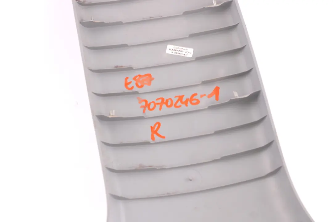 E87Blende B-Säule unten rechts ALASKA GRAU für BMW 1 er mit Teilenummer 51437115428 BMW 1 er E87Blende B-Säule unten rechts ALASKA GRAU - SKU 7070246-1 - Teilenummer 51437115428