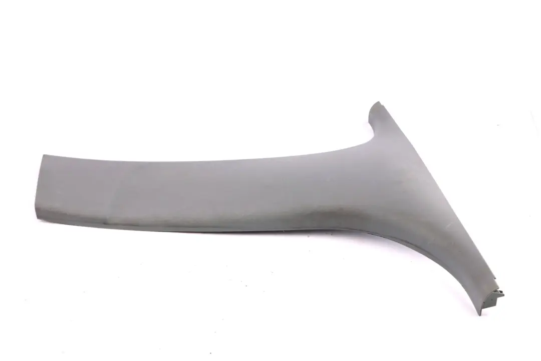 BMW 1 E87Blende Montant B en Bas a Droite Alaska Gris - SKU 7070246-1 - Numéro de pièce 51437115428