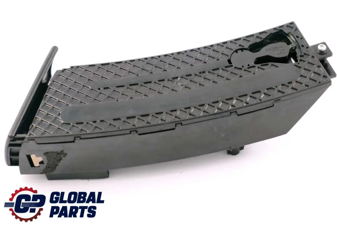 Getränkehalter Links Schwarz 7068447 für BMW Z4 er E85 E86 mit Teilenummer 7070323 BMW Z4 er E85 E86 Getränkehalter Links Schwarz 7068447 - SKU 7070323 - Teilenummer 7070323