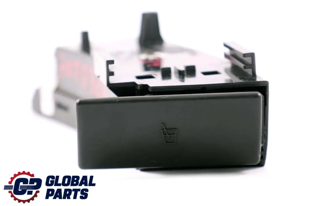 Getränkehalter Rechts Schwarz 7068448 für BMW Z4 er E85 E86 mit Teilenummer 7070324 BMW Z4 er E85 E86 Getränkehalter Rechts Schwarz 7068448 - SKU 7070324 - Teilenummer 7070324