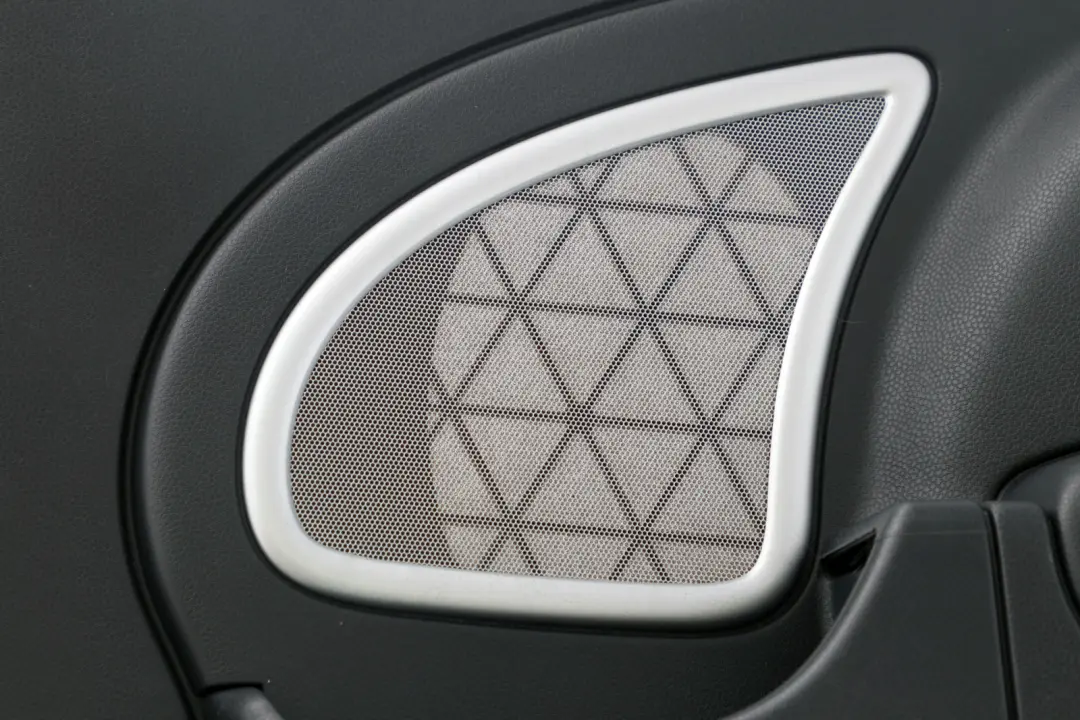 Right O/S Lateral Trim Side Panel Panther Black to Mini Cooper R50 R53 Rear with Part number 7070338 Mini Cooper R50 R53 Rear Right O/S Lateral Trim Side Panel Panther Black - SKU 7070338 - Part number 7070338