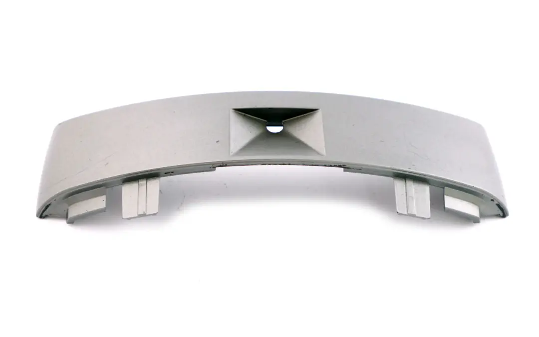 Tapa Apoyabrazos Central Delantero Plata Oscuro 7070550 para BMW E65 E66 E67 con número de pieza 7070553 BMW E65 E66 E67 Tapa Apoyabrazos Central Delantero Plata Oscuro 7070550 - SKU 7070553 - Número de pieza 7070553