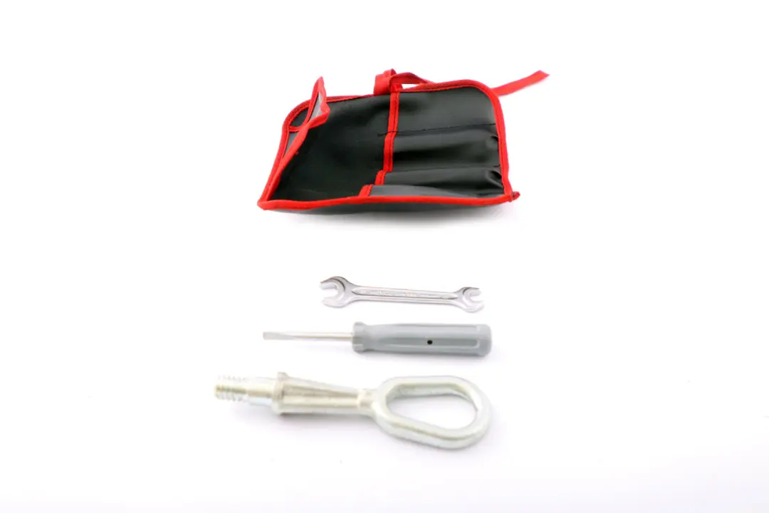 BMW E53 E60 E61 E63 E70 E71 E81 E85 E87 E90 Attelage Charniere Crochet - SKU 7070643-1 - Numéro de pièce 7070643