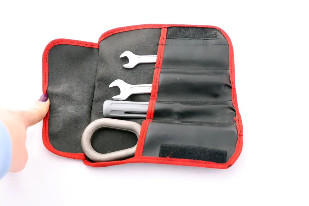 Towing Eye Hinge Hook Tools to BMW E53 E60 E61 E63 E65 E70 E71 E81 E85 E87 E90 E91 with Part number 57070643 BMW E53 E60 E61 E63 E65 E70 E71 E81 E85 E87 E90 E91 Towing Eye Hinge Hook Tools - SKU 7070643-2 - Part number 57070643