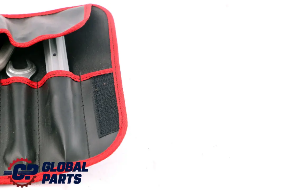  Etui Na Narzędzia BMW X5 E53 E60 E61 E63 E87 E90 E91 Hak Holowniczy - SKU 7070643-6 - Numer Części 7070643
