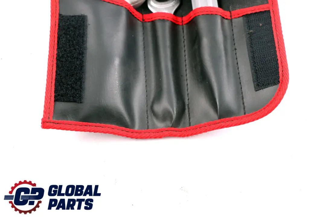 Estuche Herramientas Gancho Remolque para BMW X5 E53 E60 E61 E63 E87 E90 E91 con número de pieza 7070643 BMW X5 E53 E60 E61 E63 E87 E90 E91 Estuche Herramientas Gancho Remolque - SKU 7070643-6 - Número de pieza 7070643