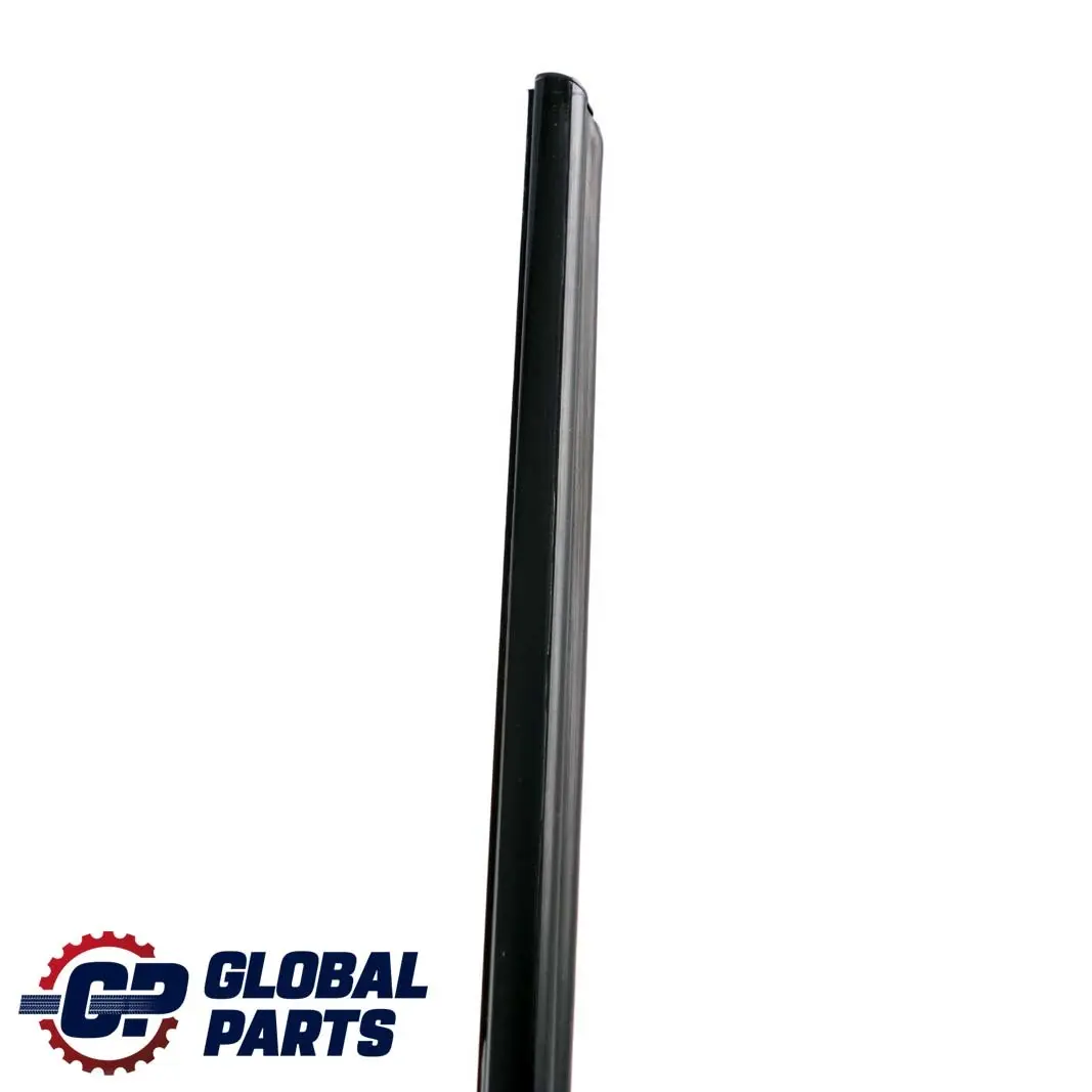 Outer Weatherstrip Front Door Right O/S Black to Mini Cooper One R50 R52 R53 with Part number 7071670 Mini Cooper One R50 R52 R53 Outer Weatherstrip Front Door Right O/S Black - SKU 7071670-1 - Part number 7071670