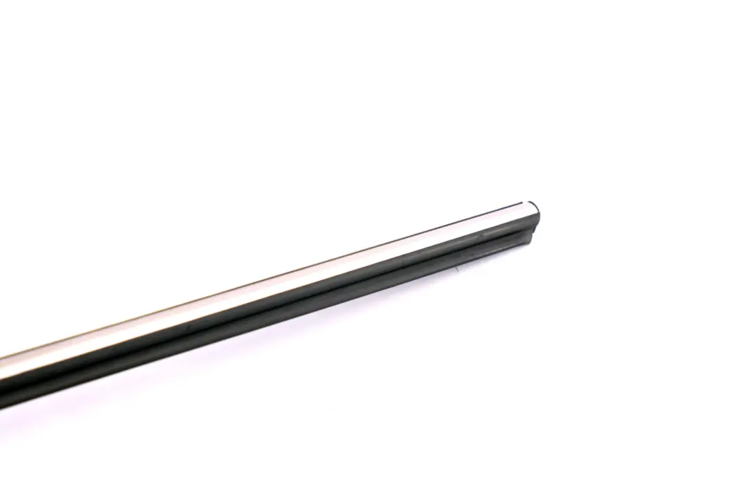 Outer Weatherstrip Front Door Right O/S Chrome to BMW Mini Cooper One R50 R52 R53 with Part number 7071670 BMW Mini Cooper One R50 R52 R53 Outer Weatherstrip Front Door Right O/S Chrome - SKU 7071670 - Part number 7071670