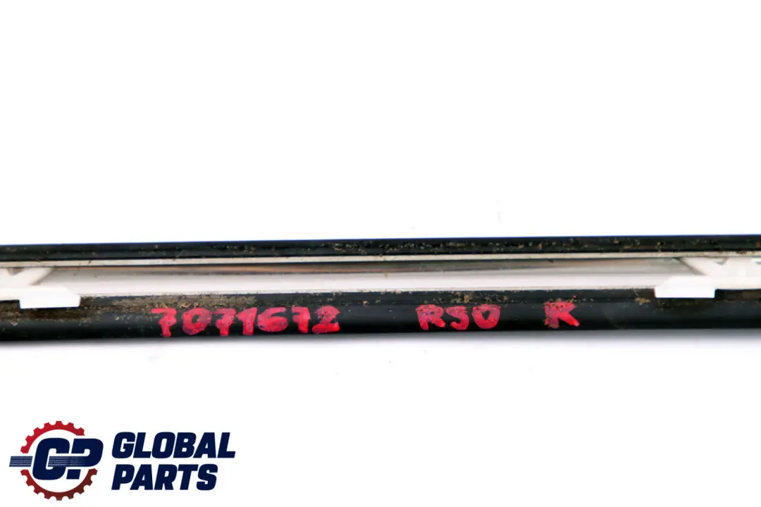 Right O/S Side Window Finisher Strip Chrome to Mini R50 R53 Rear with Part number 7071672 Mini R50 R53 Rear Right O/S Side Window Finisher Strip Chrome - SKU 7071672 - Part number 7071672