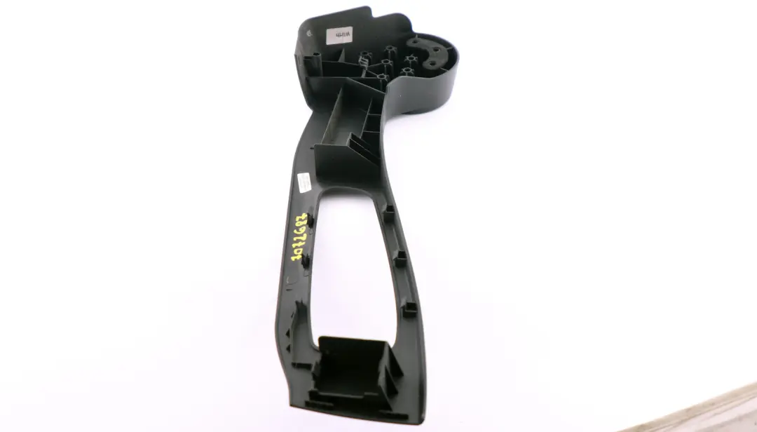 Font Left N/S Seat Outer Cover Panel Schwarz Black 7068503 to BMW 5 Series E60 E61 with Part number 7072687 BMW 5 Series E60 E61 Font Left N/S Seat Outer Cover Panel Schwarz Black 7068503 - SKU 7072687 - Part number 7072687