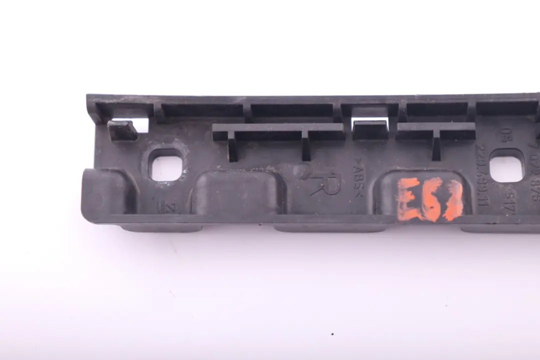 Supporting Ledge Bracket Mount Right O/S to BMW 6 Series E63 E64 LCI with Part number 7072876 BMW 6 Series E63 E64 LCI Supporting Ledge Bracket Mount Right O/S - SKU 7072876 - Part number 7072876