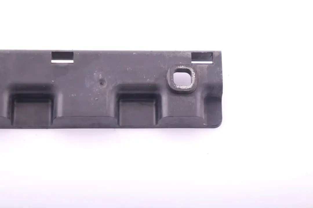 Supporting Ledge Bracket Mount Right O/S to BMW 6 Series E63 E64 LCI with Part number 7072876 BMW 6 Series E63 E64 LCI Supporting Ledge Bracket Mount Right O/S - SKU 7072876 - Part number 7072876