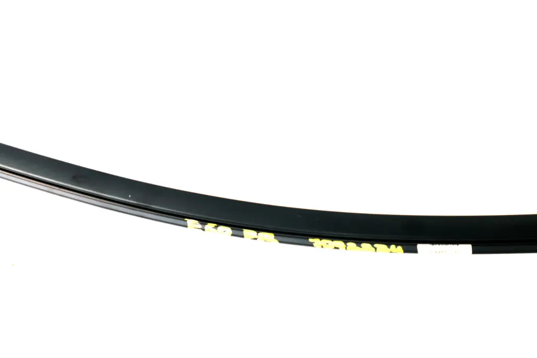 BMW E60 E61 Listwa Szyby Drzwi Prawy Przód - SKU 7072884 - Numer Części 7072884