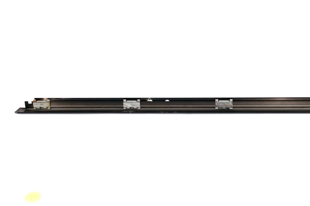 BMW E61 LCI Acabado Marco Ventana Superior Puerta Trasera Izquierda - SKU 7072891 - Número de pieza 7072891