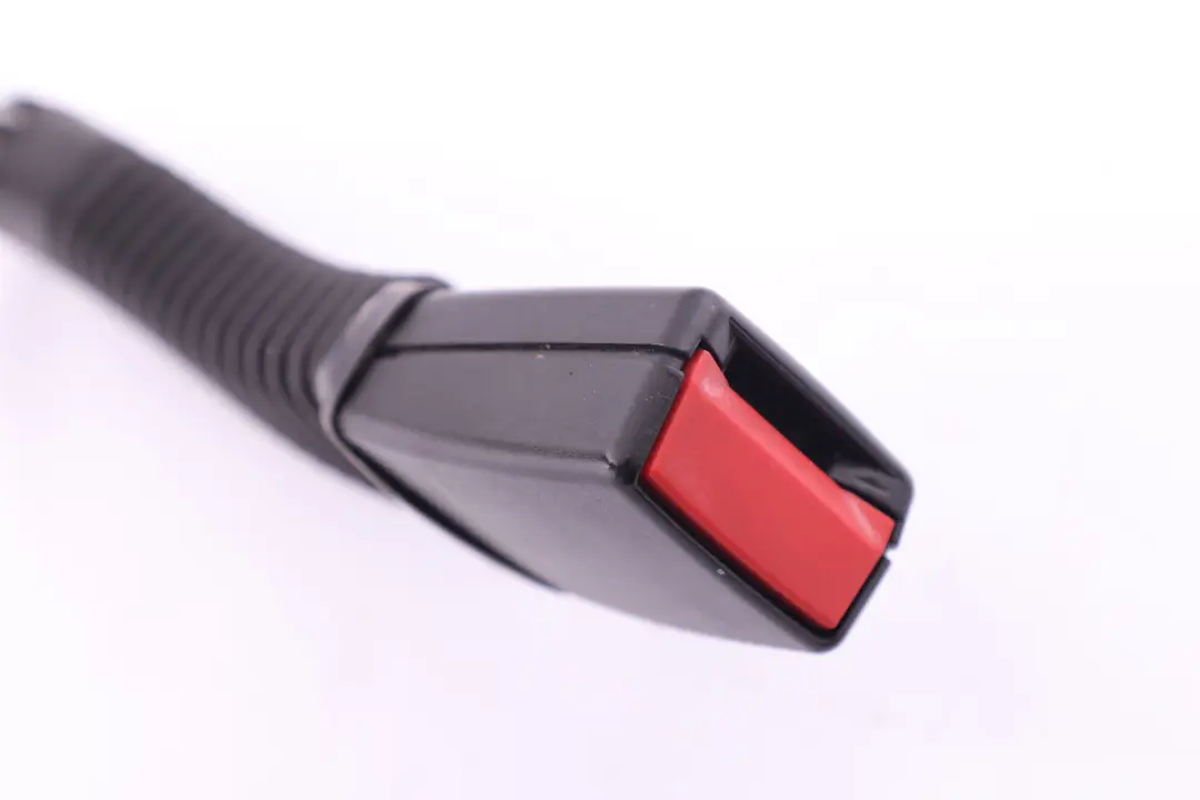 Napinacz Pasa Przód Prawo do BMW X5 E53 o numerze 7073380 BMW X5 E53 Napinacz Pasa Przód Prawo - SKU 7073380 - Numer Części 7073380