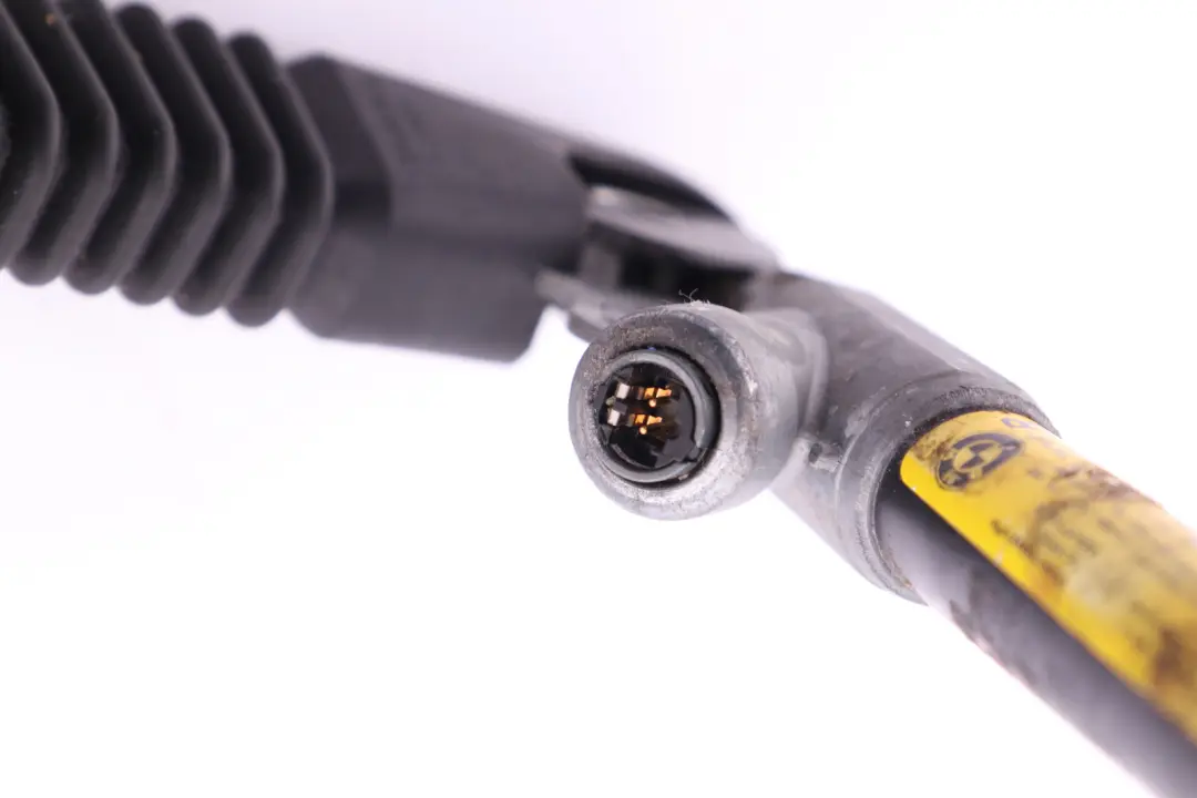 Untergurt mit Gurtstrammer Vorne Rechts für BMW X3 X5 E53 mit Teilenummer 7073380 BMW X3 X5 E53 Untergurt mit Gurtstrammer Vorne Rechts - SKU 7073380 - Teilenummer 7073380