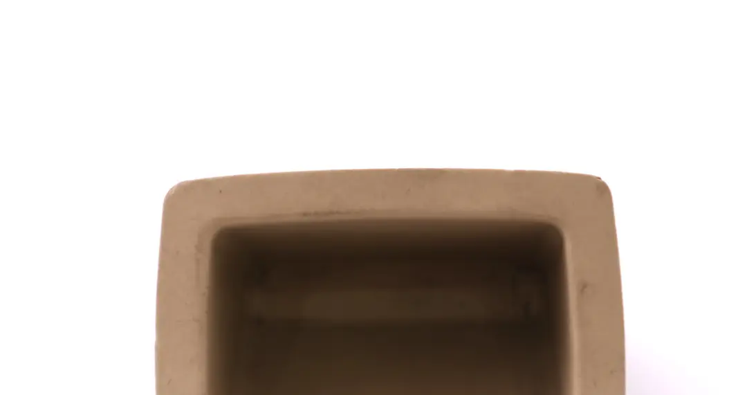 Console centrale arrière Plateau de rangement Beige 7036500 pour BMW Z4 E85 E86 à propos du numéro de pièce 7073535 BMW Z4 E85 E86 Console centrale arrière Plateau de rangement Beige 7036500 - SKU 7073535 - Numéro de pièce 7073535